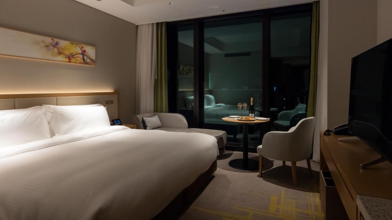Miyako Hotel Hakata Fukuoka  Luaran gambar A room at the hotel