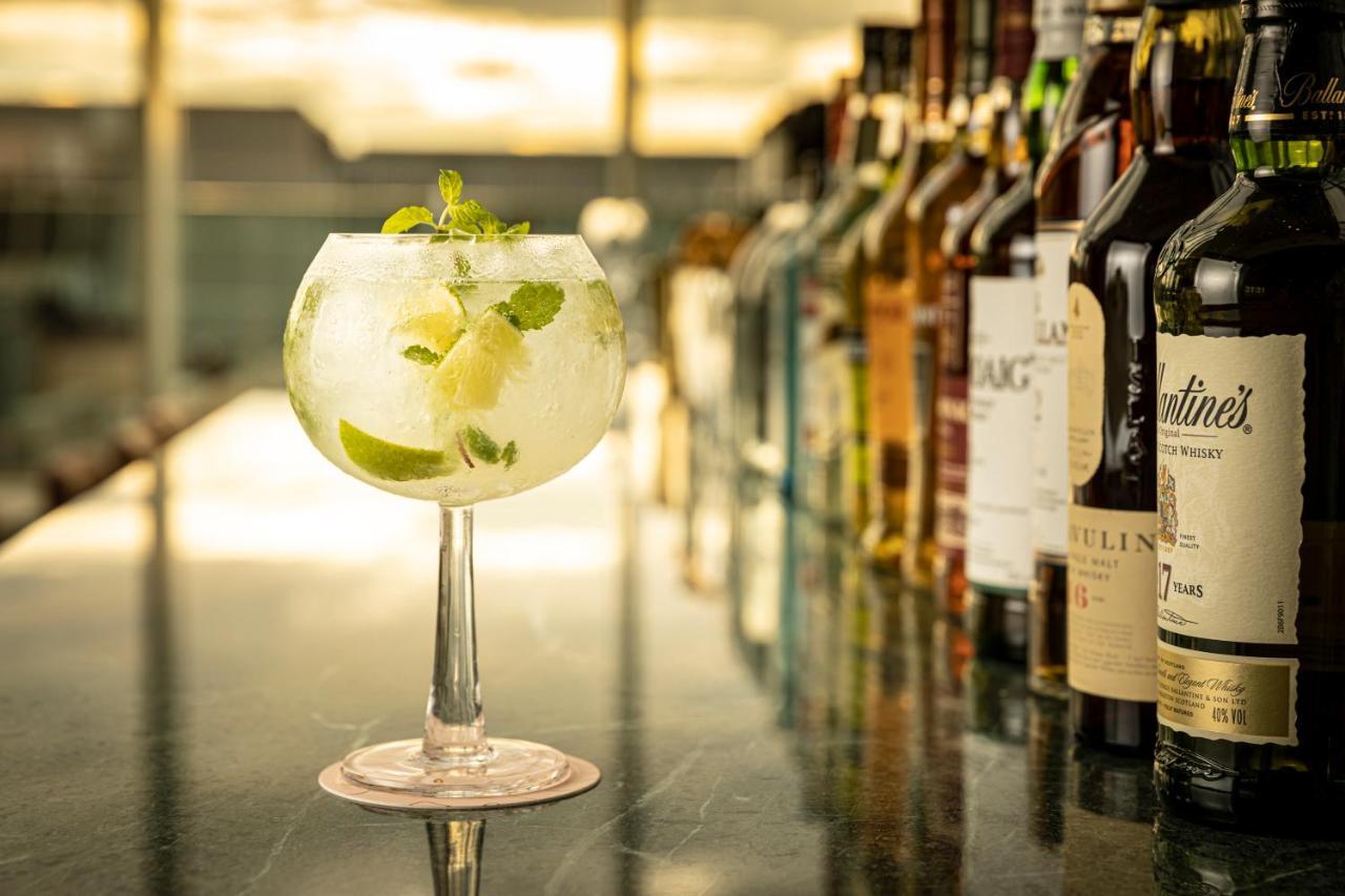 Miyako Hotel Hakata Fukuoka  Luaran gambar A gin and tonic